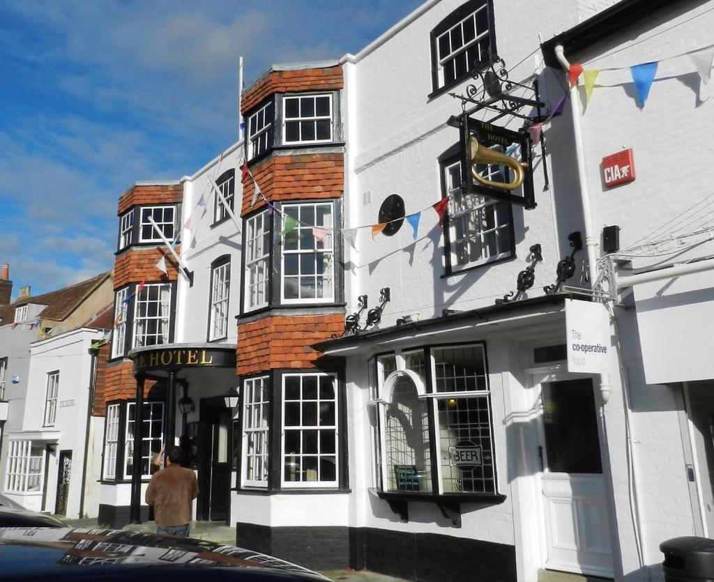 Bugle Hotel Titchfield Eksteriør billede